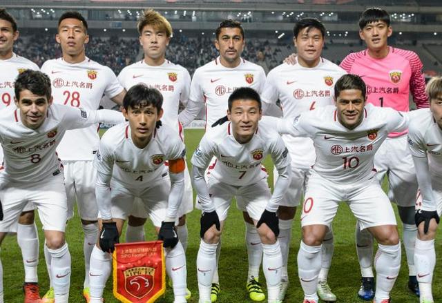 在双方过往的5次交手里，皇家马德里赢下4场，往绩上占据上风。